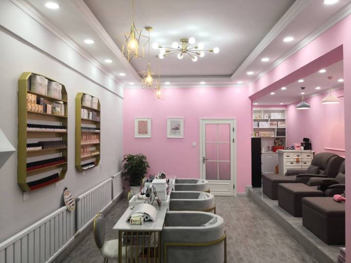 原樱之花美甲店店面升级为樱之花美业,5月2日盛大开业.